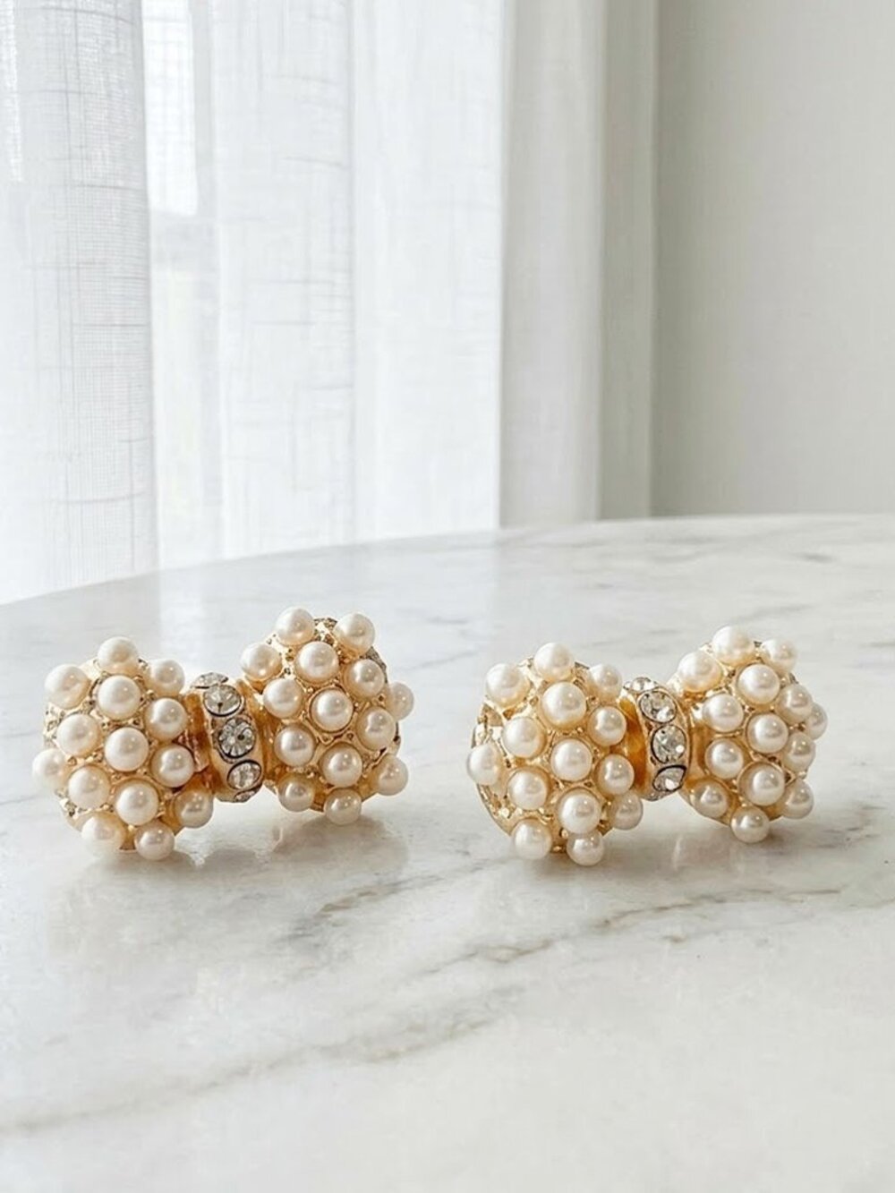 Ladies Rhinestone Bow Tie Stud Earrings 15$